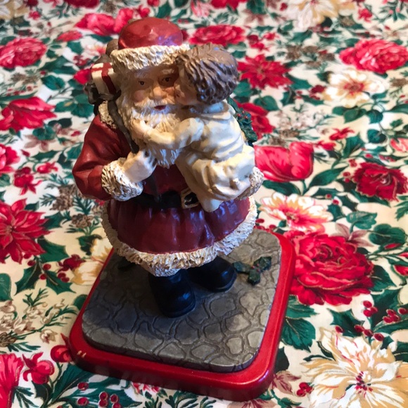 KURT ADLER SIGNED SANTA AND CHILD LIMITED EDITION 3,752 / 7,500.
Early 1990s. - Picture 5 of 16